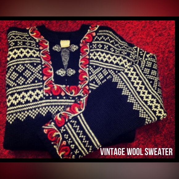 Norwegian Brand Other - Norway Black and Red Crewneck Sweater